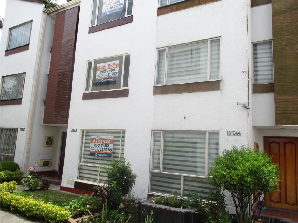 Casa en Arriendo en Modelia, Bogotá — foto 1