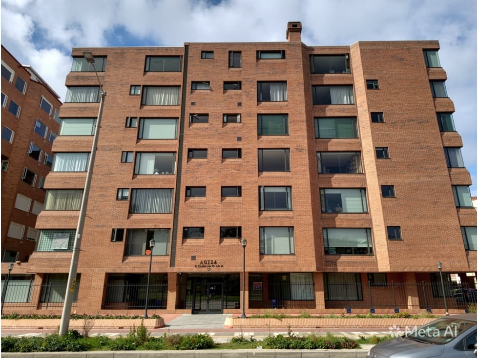 Apartamento en Arriendo en Santa Barbara, Bogotá — foto 1