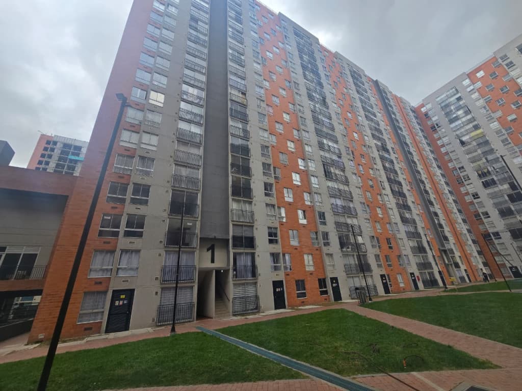 Apartamento en Arriendo en Fontibon, Bogotá — foto 1