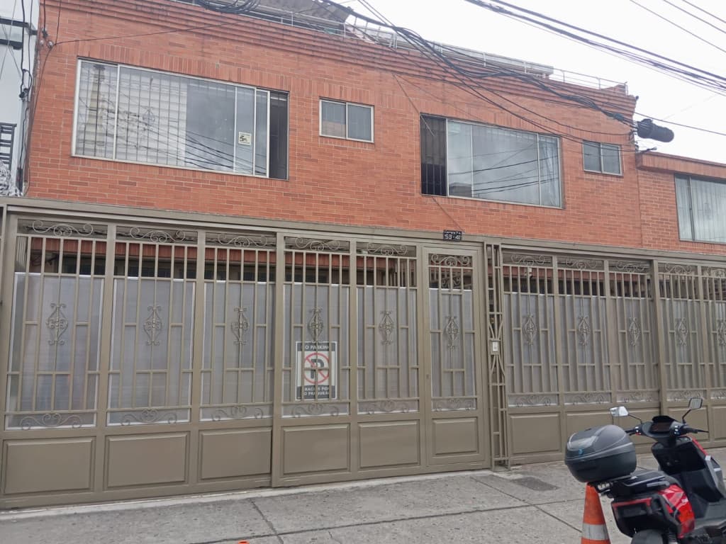 Casa en Venta en Normandia, Bogotá — foto 1