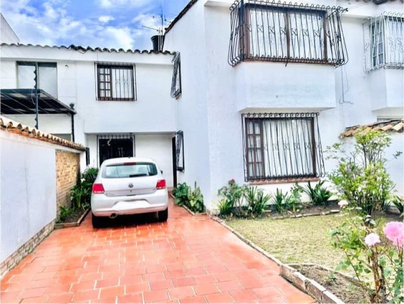 Casa en Venta en Pontevedra, Bogotá — foto 1