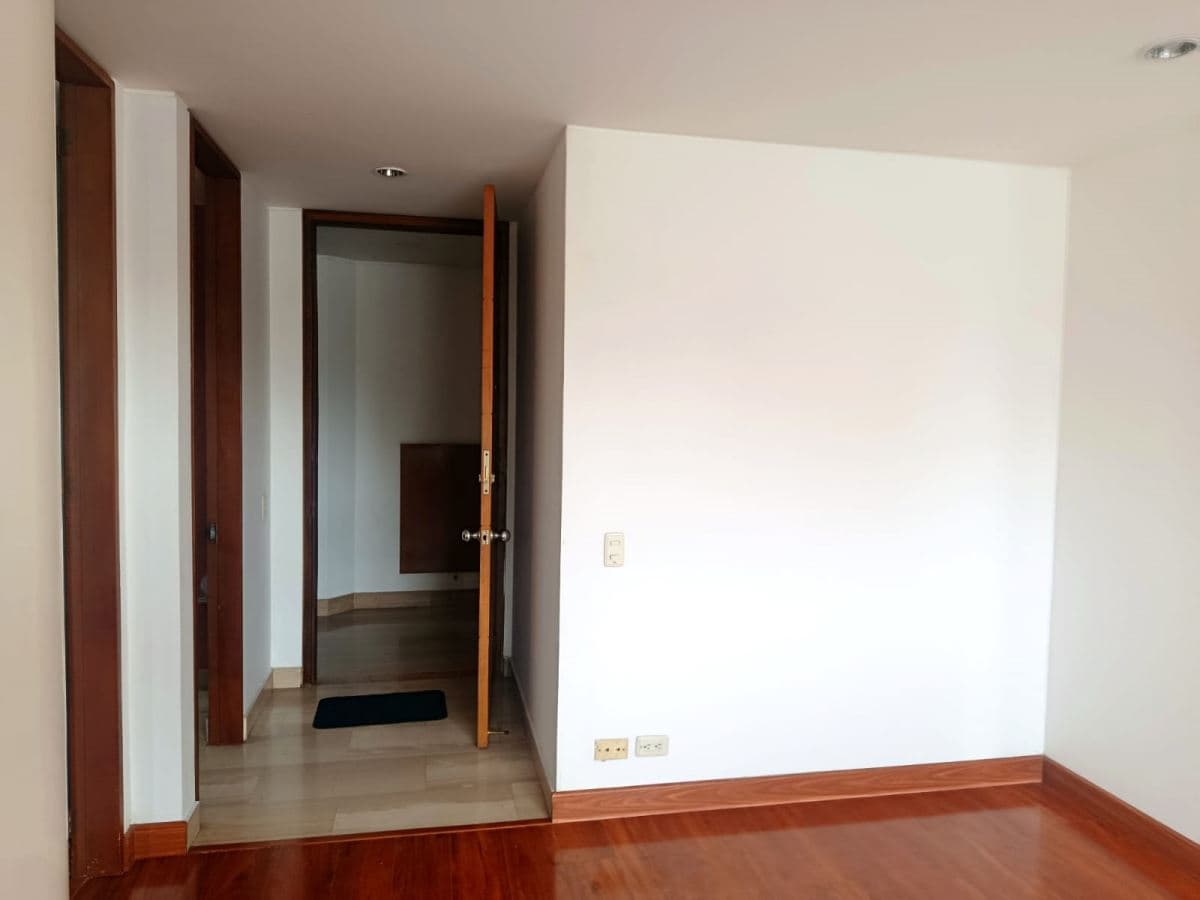 Apartamento en Arriendo en Santa Barbara, Bogotá — foto 1