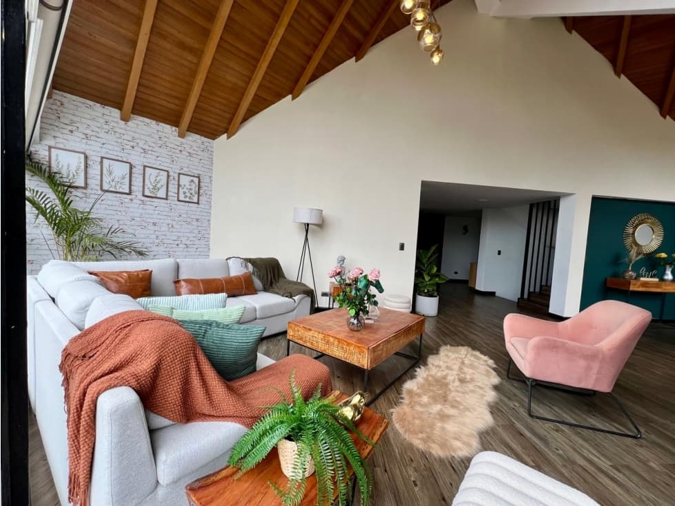 Casa en Venta en Colinas de Suba, Bogotá — foto 1