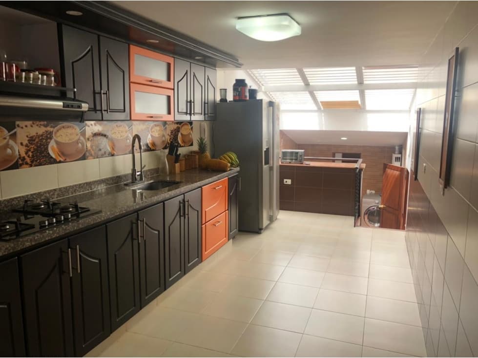 Casa en Venta en Santa Barbara, Bogotá — foto 1