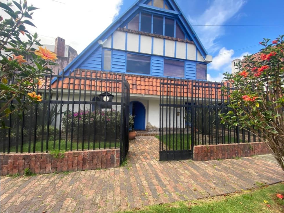 Casa en Venta en Santa Barbara, Bogotá — foto 1