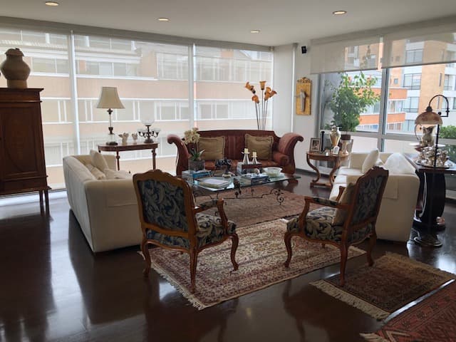 Apartamento en Arriendo en El Virrey, Bogotá