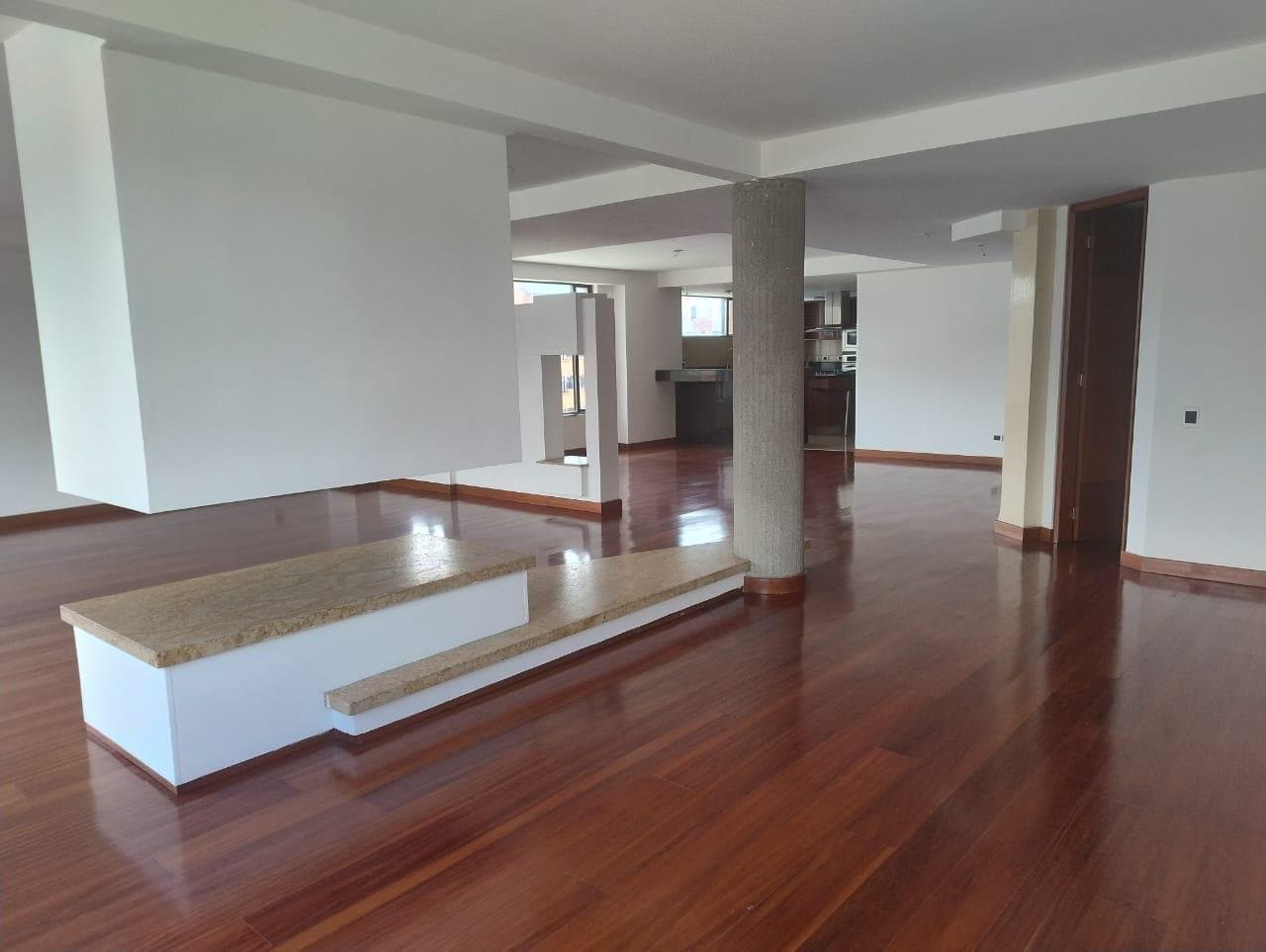 Apartamento en Venta en Santa Barbara, Bogotá