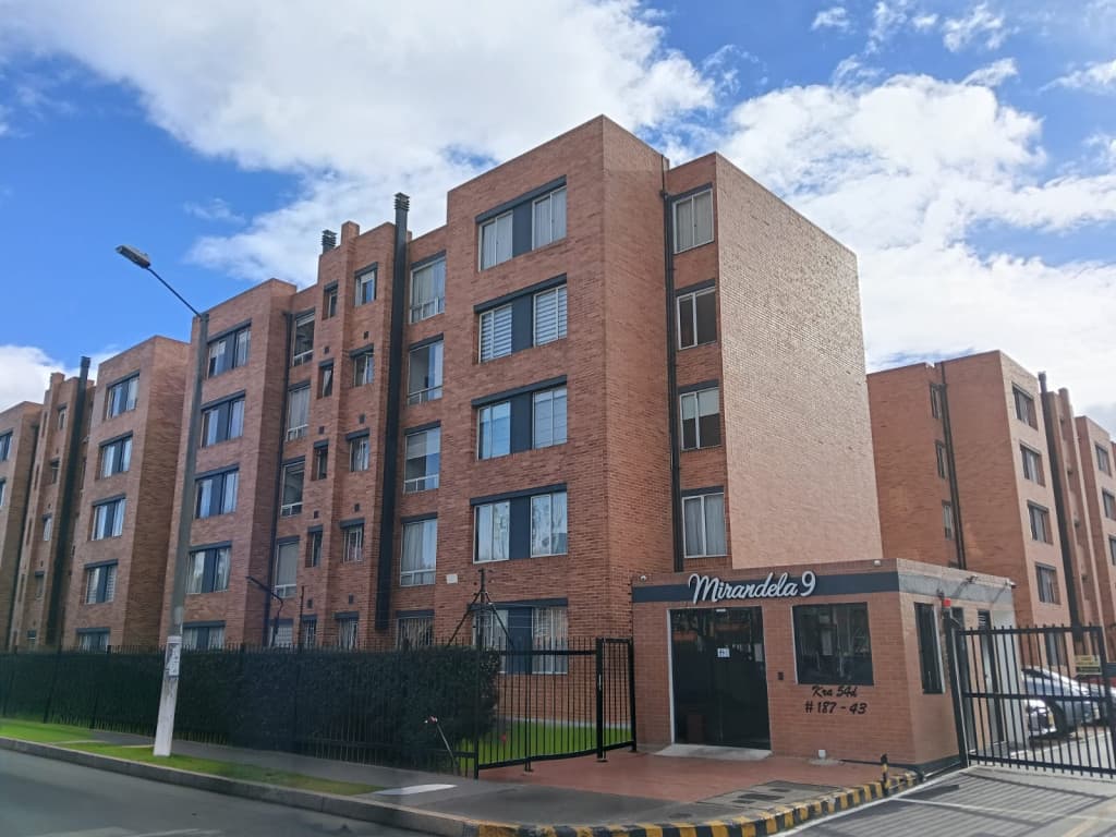 Apartamento en Arriendo en Mirandela, Bogotá