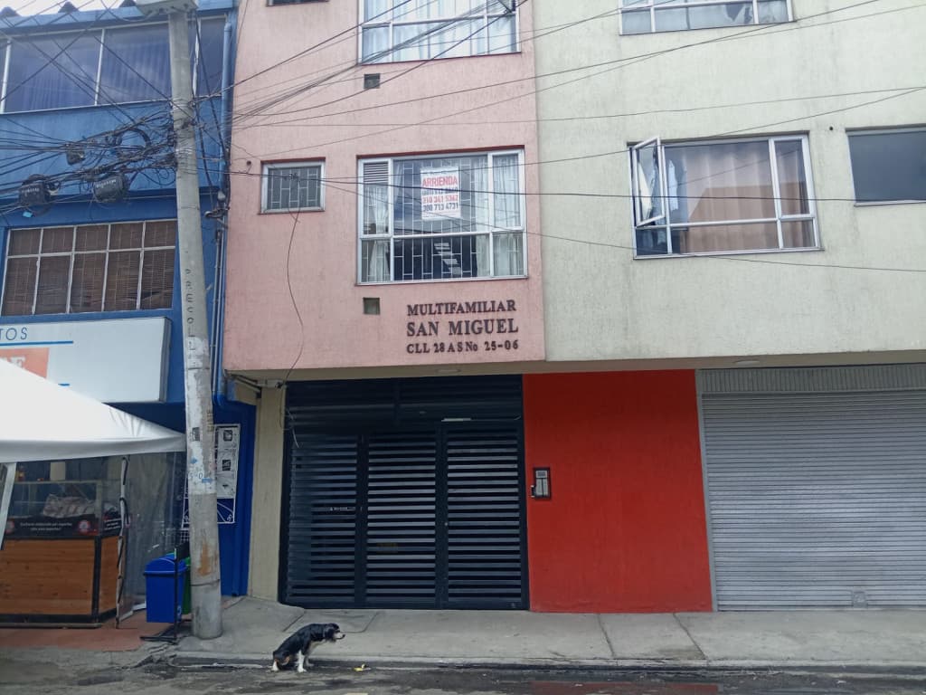 Apartaestudio en Arriendo en Centenario, Bogotá — foto 1